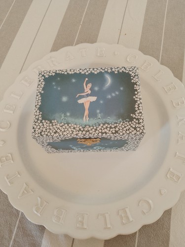 Gorgeous jewelry box - , vintage