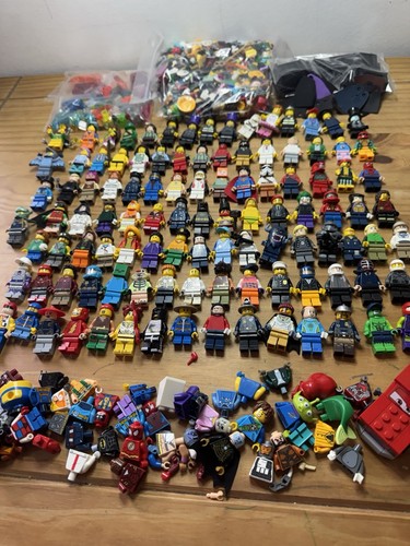 Lego minifigures accessories - minifigures,