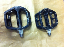 Dmr v12 magnesium - v12, pedals