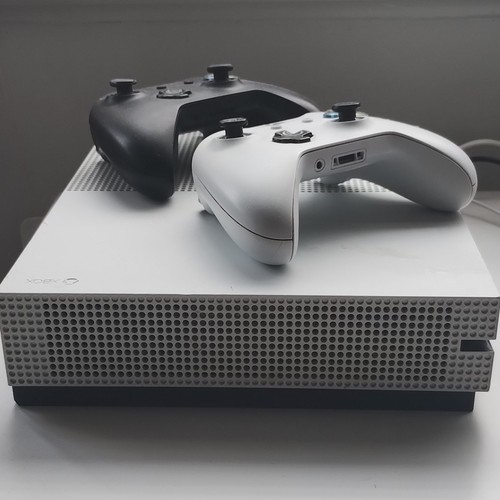 Microsoft xbox one - s, home