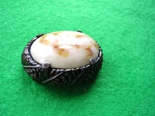 VINTAGE AGATE MIRACLE BROOCH (