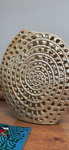 Pearlescent textured ceramic - pearlescent,