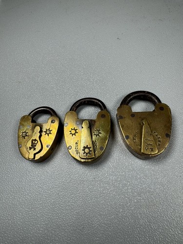 Lot small antique - of,
