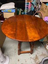 Vintage Mahogany-Stained Drop-Leaf Occasional Table (Pembroke Style)