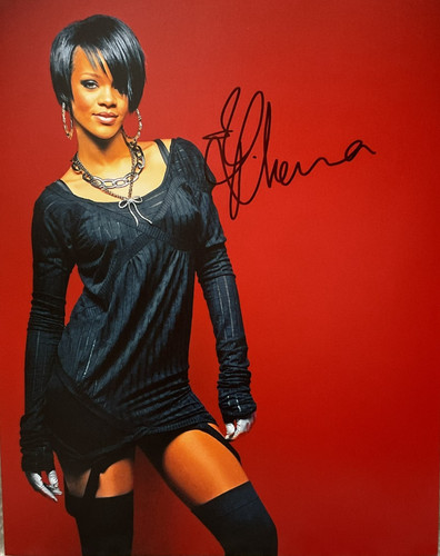 Rihanna signed 8 photo - signed,