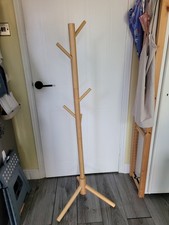 Coat Stand || 1.38 M