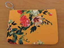 Ladies Ted Baker Small Wash