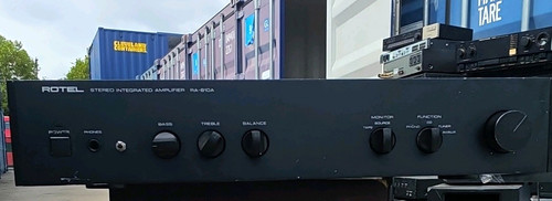 Rotel 810a integrated - rotel,
