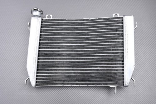 Racing type water - radiator, for
