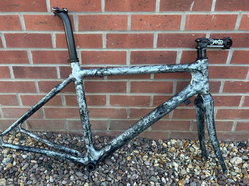 Carbon custom painted road