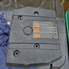 Mariner Mercury 50hp 60hp 3 cylinder outboard Air box YEAR 1998