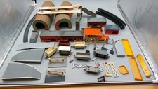 Hornby/Triang Railway Station/Accessories Job Lot (K25)