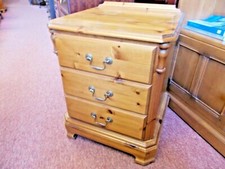 DUCAL  'VICTORIA' BEDSIDE CABINET