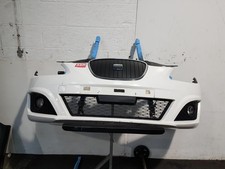 SEAT LEON FRONT BUMPER  2011 5 DOOR HATCHBACK WHITE 