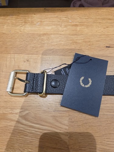Bnwt fred perry black - fred,