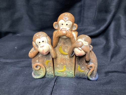 Resin wise monkeys hear - resin, 3