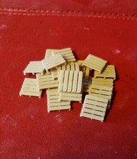 30 Wooden Pallets OO Gauge