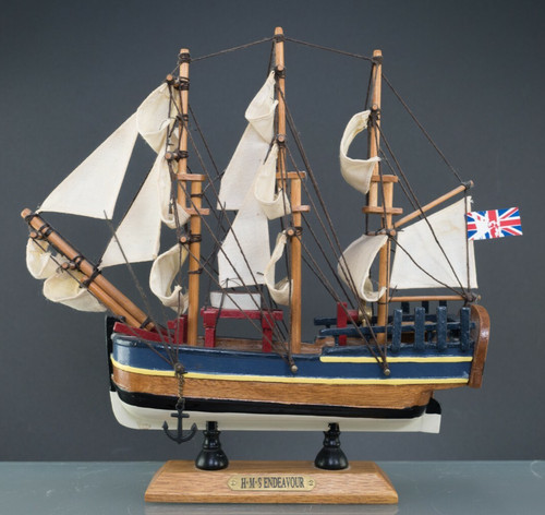 Hms endeavour model - model, ship