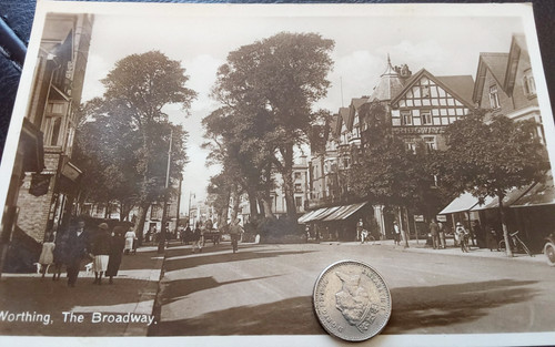 The broadway worthing - broadway,,