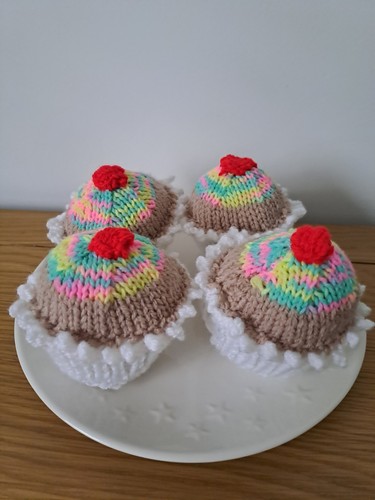 Hand knitted cupcakes - knitted, play