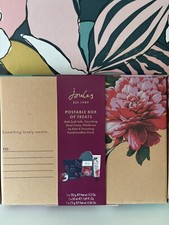 JOULES POSTABLE BOX OF TREATS