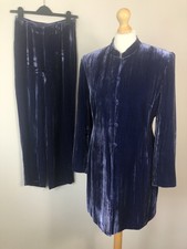 Precis Petite size 10 crushed