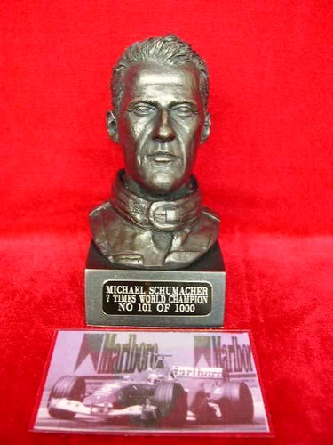 Michael schumacher figurine - 5",