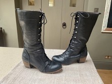 Red dead maths lace up - or,