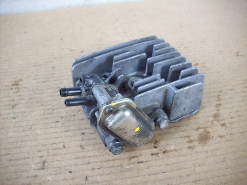 Cylinder head - cylinder,