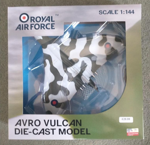 Avro vulcan 144 scale - vulcan,