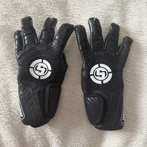 Saviour goalkeeper football - gk,