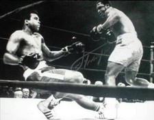 SMOKIN' JOE FRAZIER v MUHAMMAD