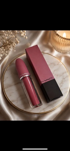 Lustre lip gloss - lustre,