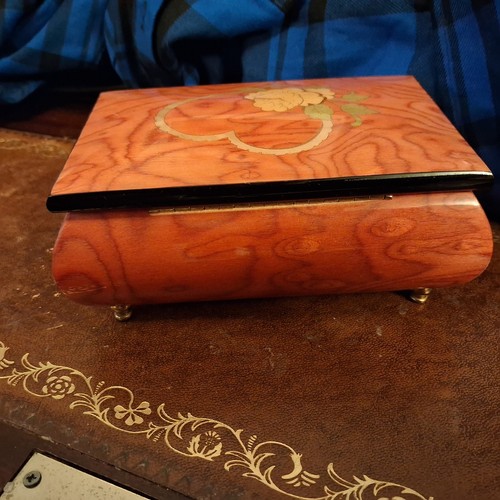 Vintage italian inlaid wood - italian,