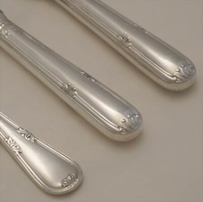 LAUREL Design WALKER & HALL