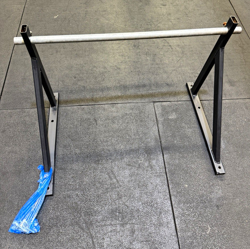 Wall mounted steel pull bar - mounted,