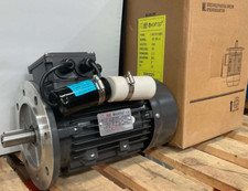 Techtop 1.161TCCBB5, Model ML 90L-6 Motor. 240V, 50 Hz, 1.1 kW, B5 mounting