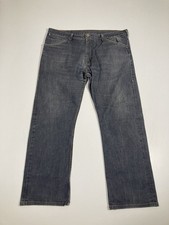 LEVI’S 506 STANDARD FIT