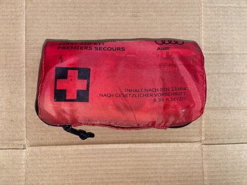 Audi universal first - first, aid