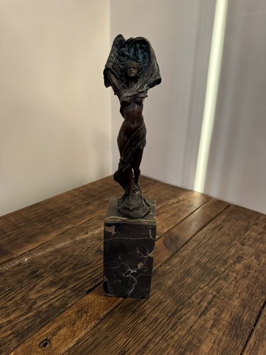 Milo bronze sculpture - milo,