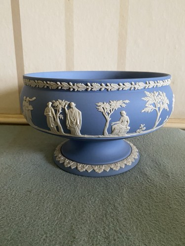 Wedgwood blue jasperware - blue,