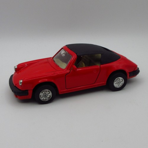 Toy red porsche 911 sc - 911,