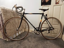 Vintage Peugeot Tour 10 Carbolite Road Bike 80s classic black