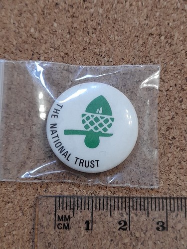 National trust acorn - national, badge