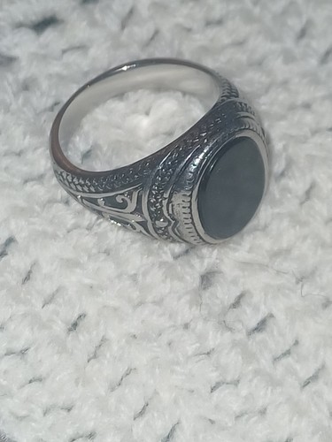 Titanium onyx signet - onyx,