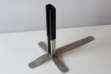 Bike stands, sold singularly. Fit the non-drive side crank. SE