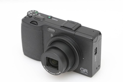 Ricoh digital compact - gr, iv