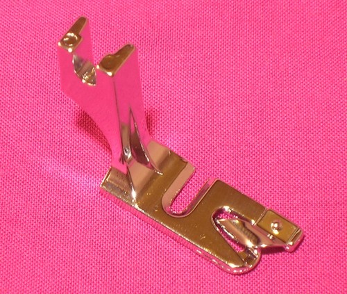 Roll hem foot high shank - hem,