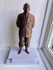 Herbert Chapman Arsenal Statue