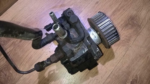 High pressure injection pump - ,
